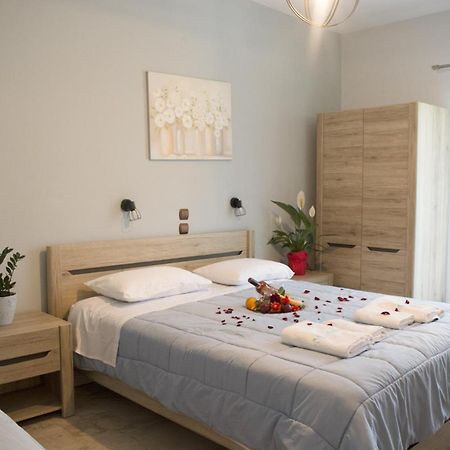 Marina Apartments, Agios Gordios  Exteriör bild