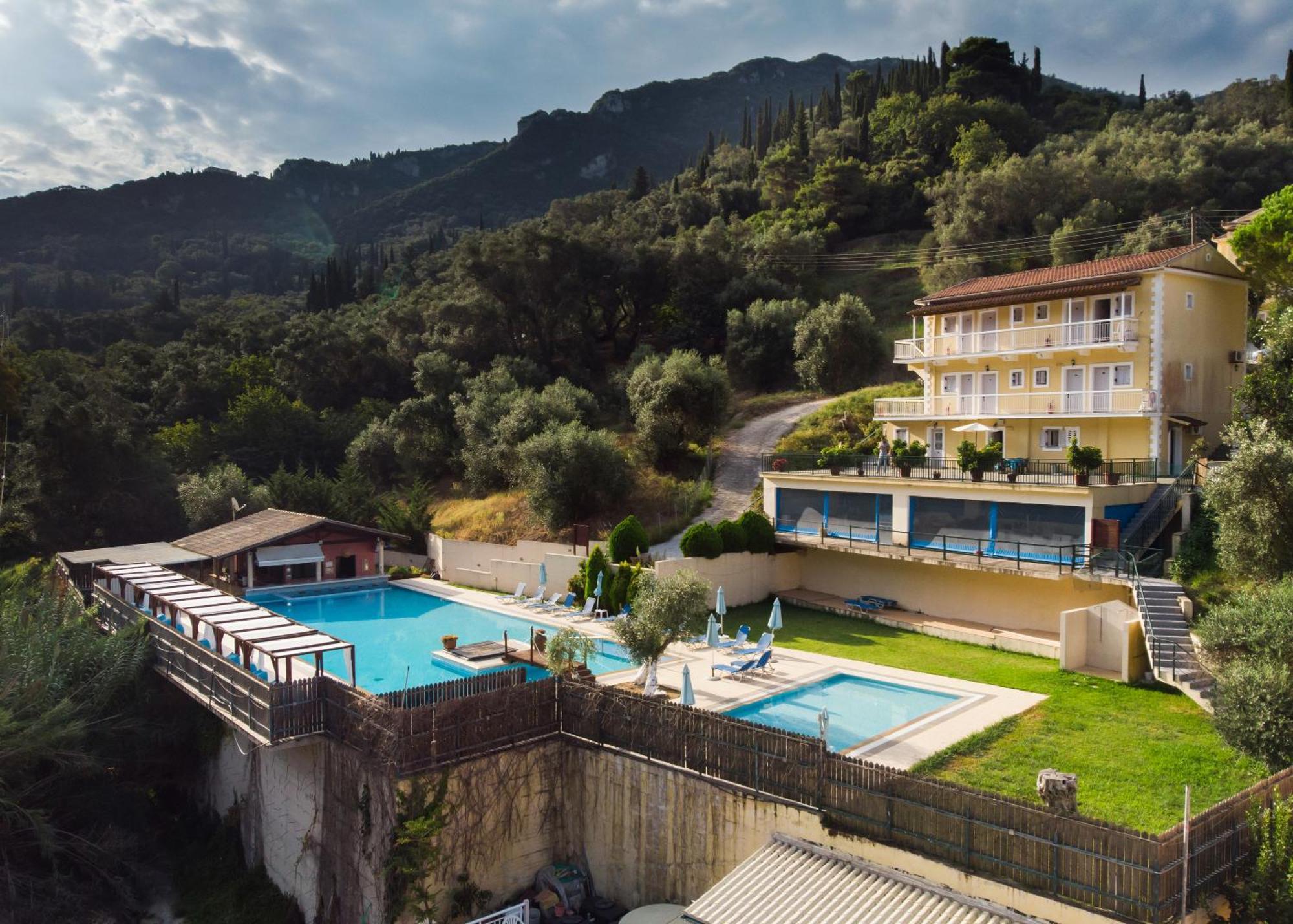 Marina Apartments, Agios Gordios  Exteriör bild