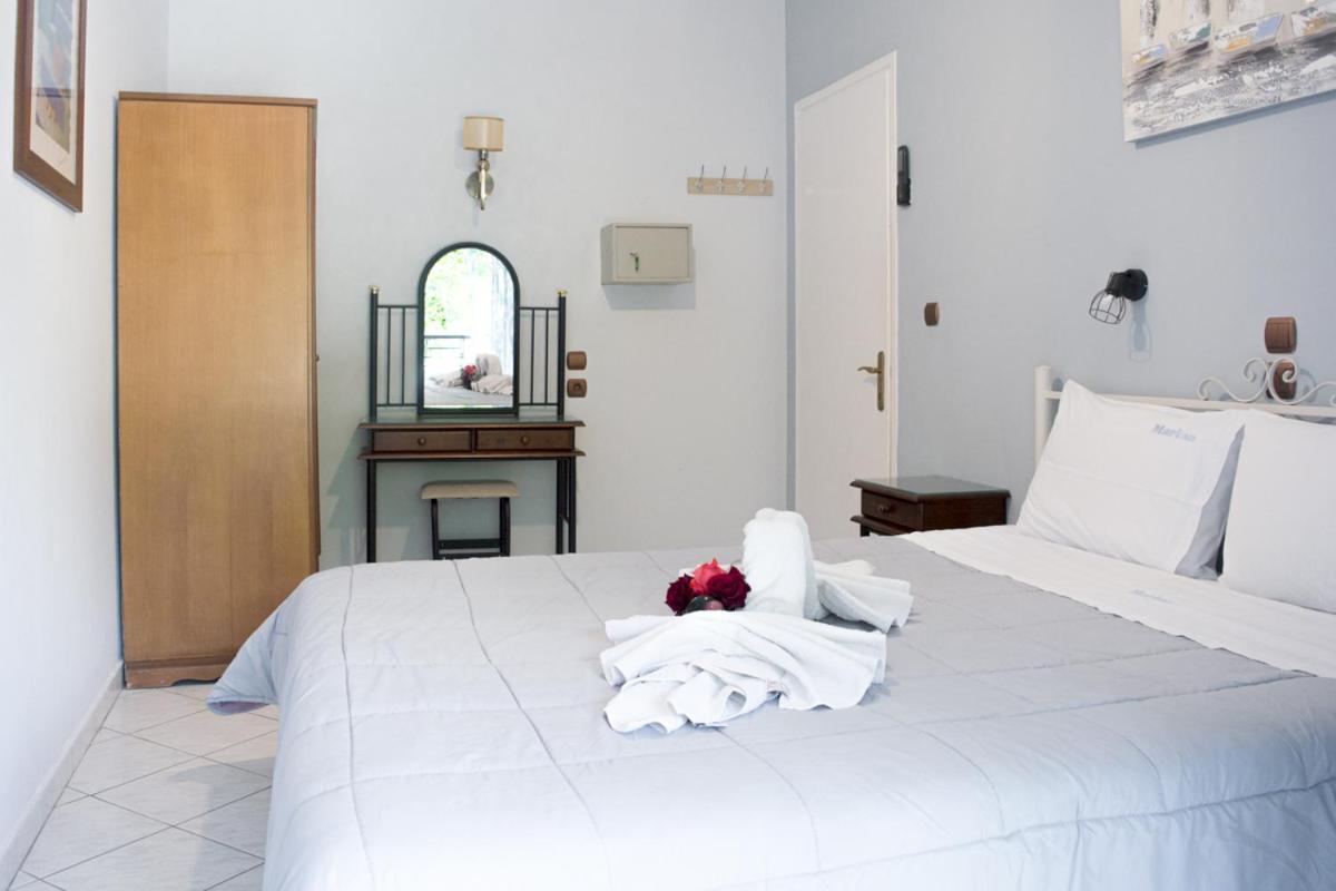Marina Apartments, Agios Gordios  Exteriör bild