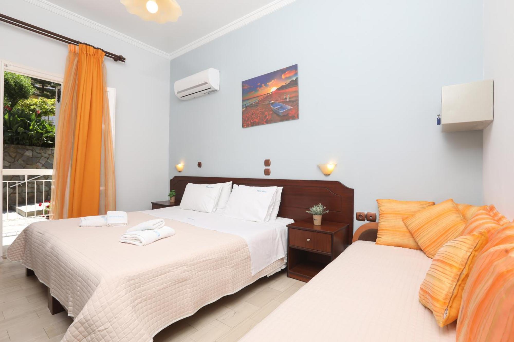 Marina Apartments, Agios Gordios  Exteriör bild