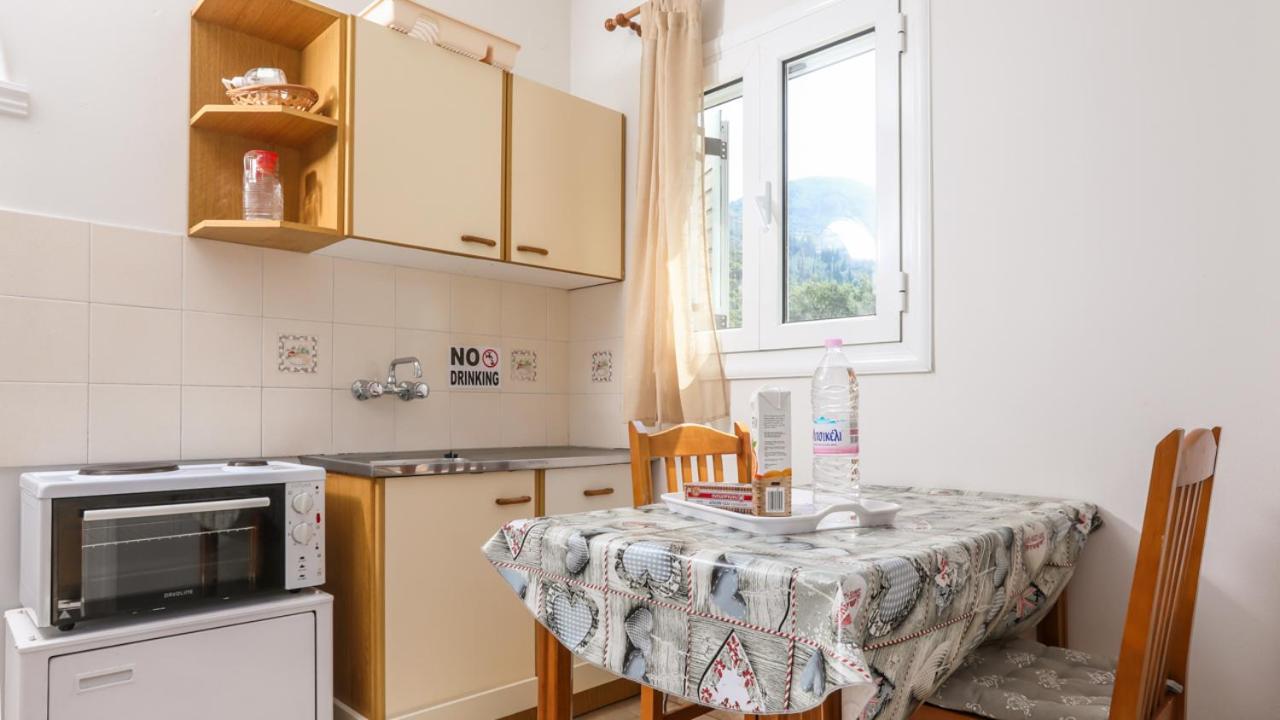 Marina Apartments, Agios Gordios  Exteriör bild