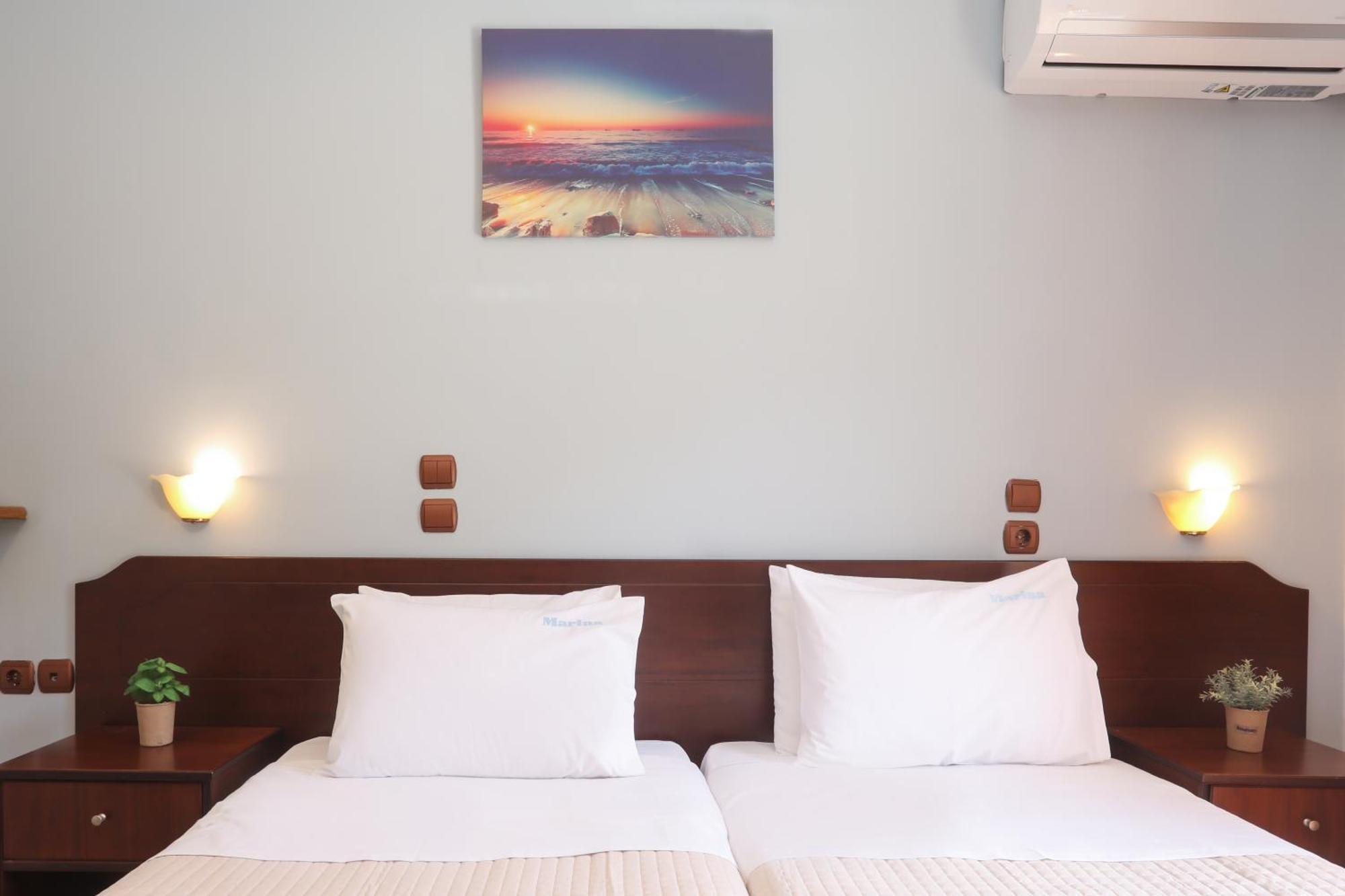 Marina Apartments, Agios Gordios  Exteriör bild
